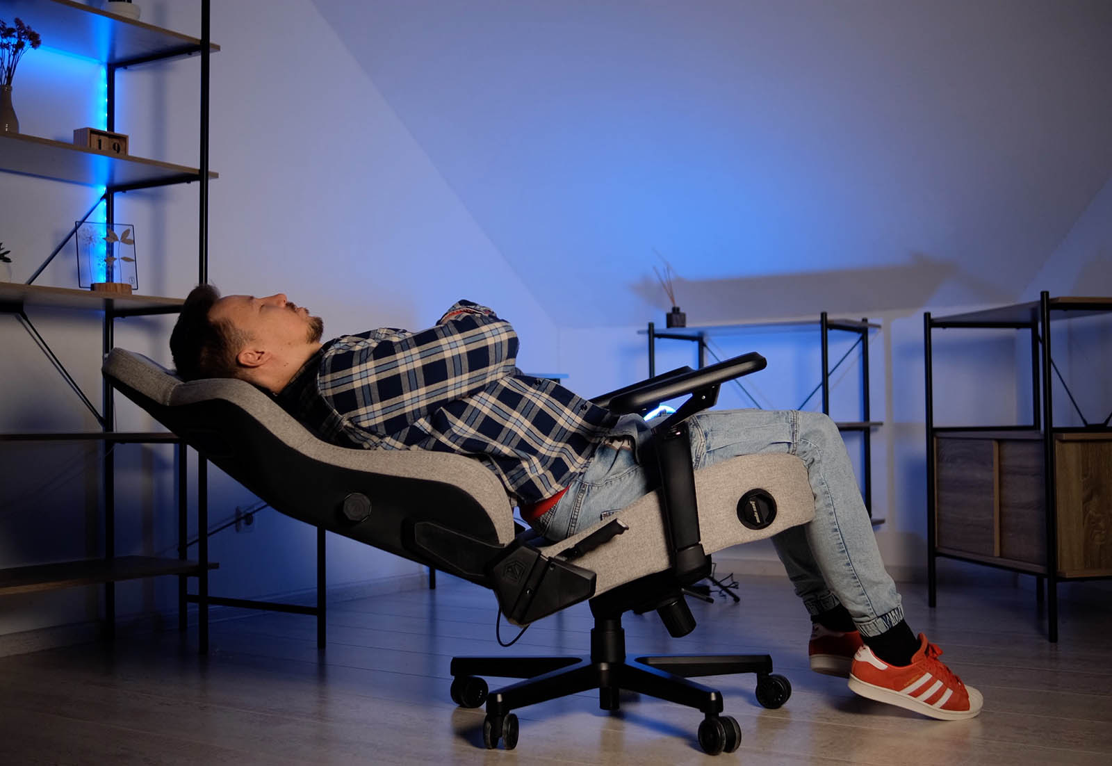 AndaSeat Kaiser 4 V2 XL: la silla insignia que cubre todas las necesidades