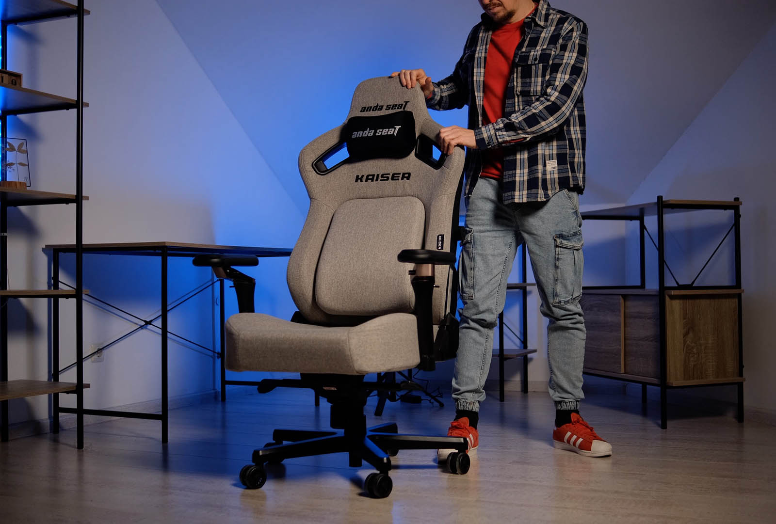 AndaSeat Kaiser 4 V2 XL: la silla insignia que cubre todas las necesidades