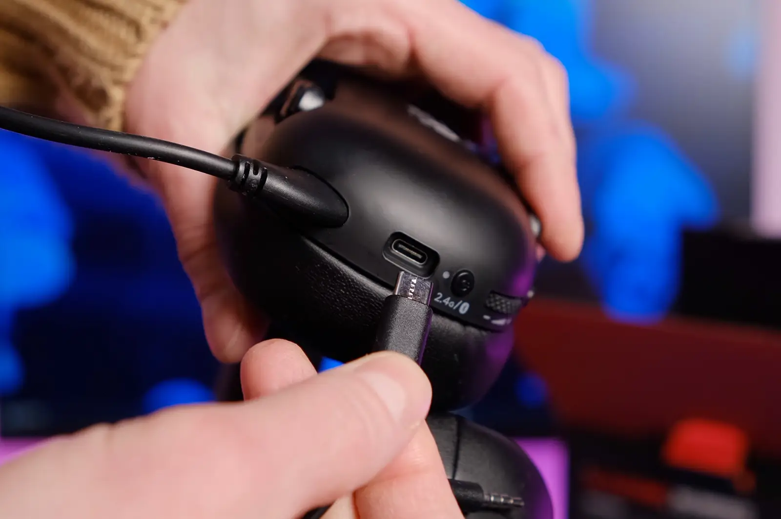 Bloody GR585: universal wireless headset with autonomy up to 80 hours