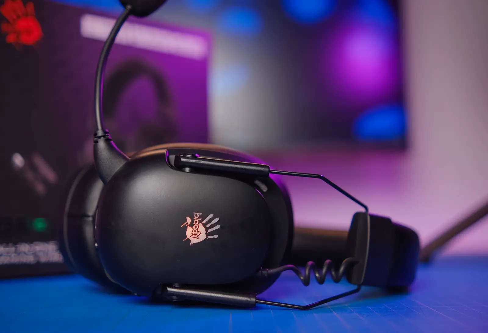 Bloody GR585: universal wireless headset with autonomy up to 80 hours