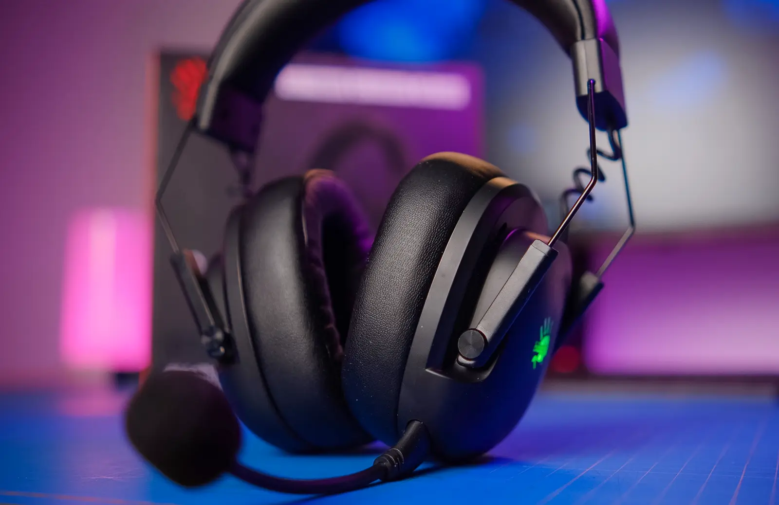 Bloody GR585: universal wireless headset with autonomy up to 80 hours