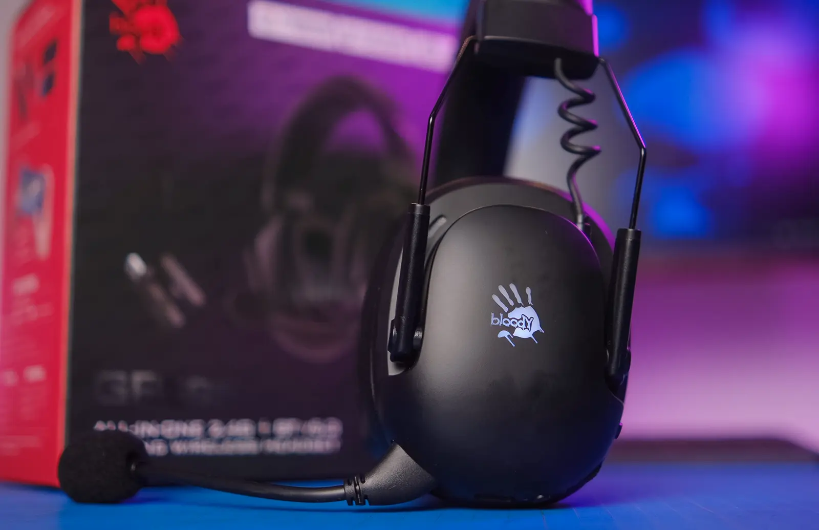 Bloody GR585: universal wireless headset with autonomy up to 80 hours