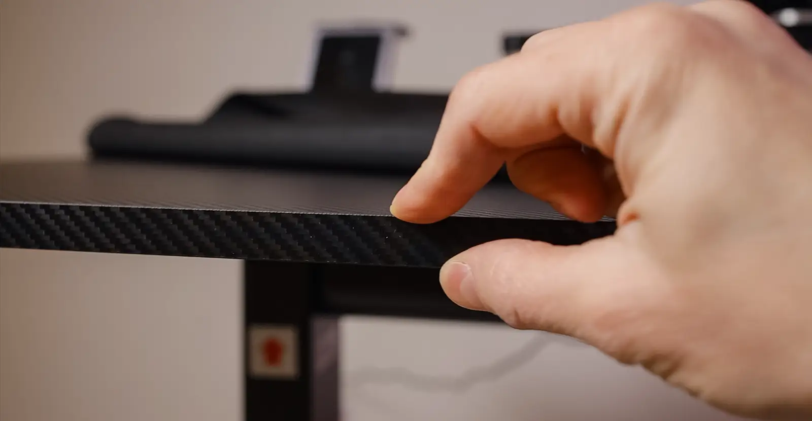 Cougar E-Star 140: an affordable electric gaming desk with thoughtful ergonomics