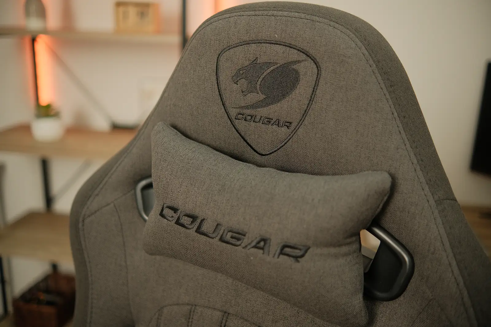 Cougar EXPLORE ROYAL GRAY F: functional and comfortable gaming chair