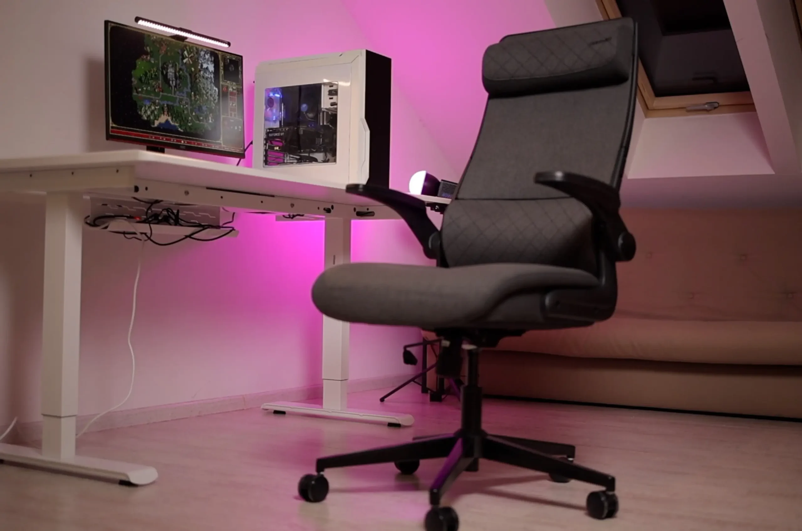 COUGAR STRYDER: a classic chair with the sturdiness of gaming models