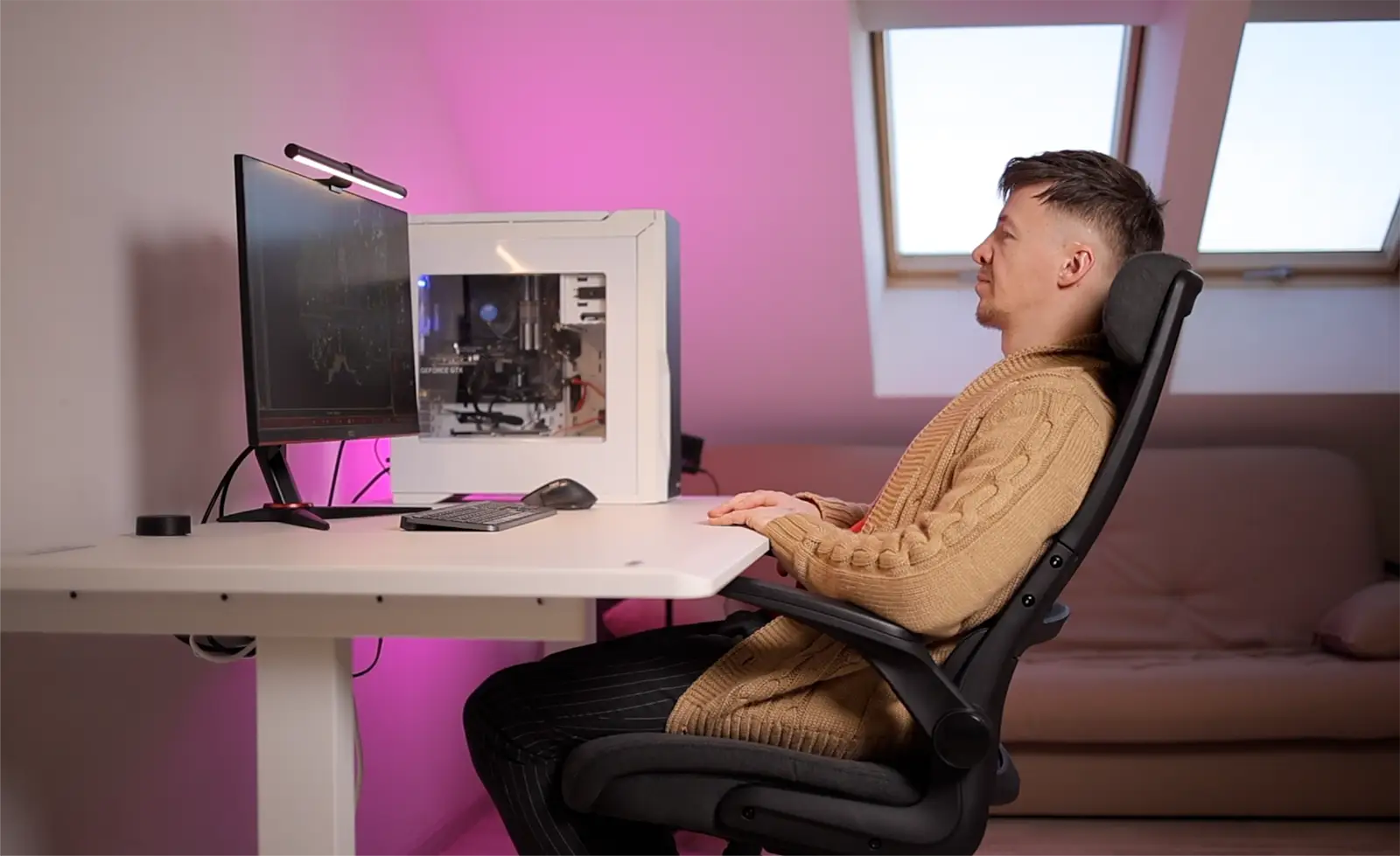 COUGAR STRYDER: a classic chair with the sturdiness of gaming models