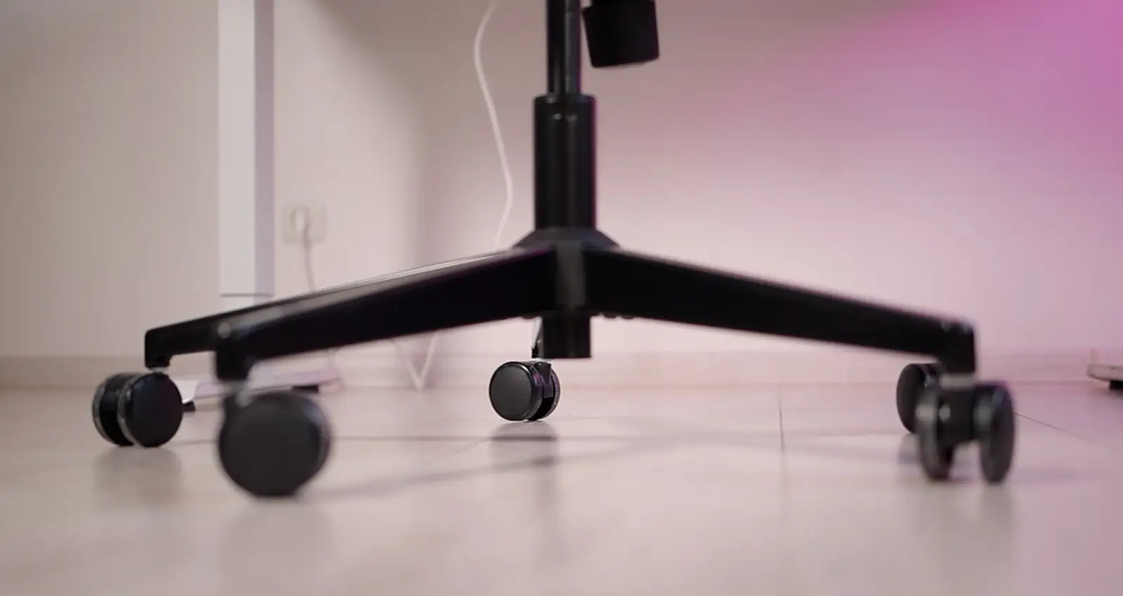 COUGAR STRYDER: a classic chair with the sturdiness of gaming models