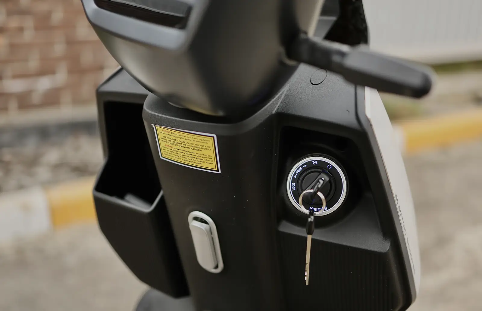 Футуризм на колесах: огляд електроскутера SUNRA DREAM 5