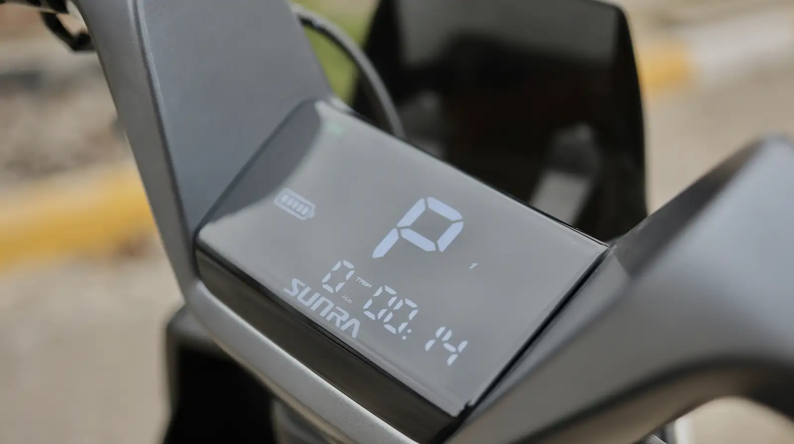 Футуризм на колесах: огляд електроскутера SUNRA DREAM 5