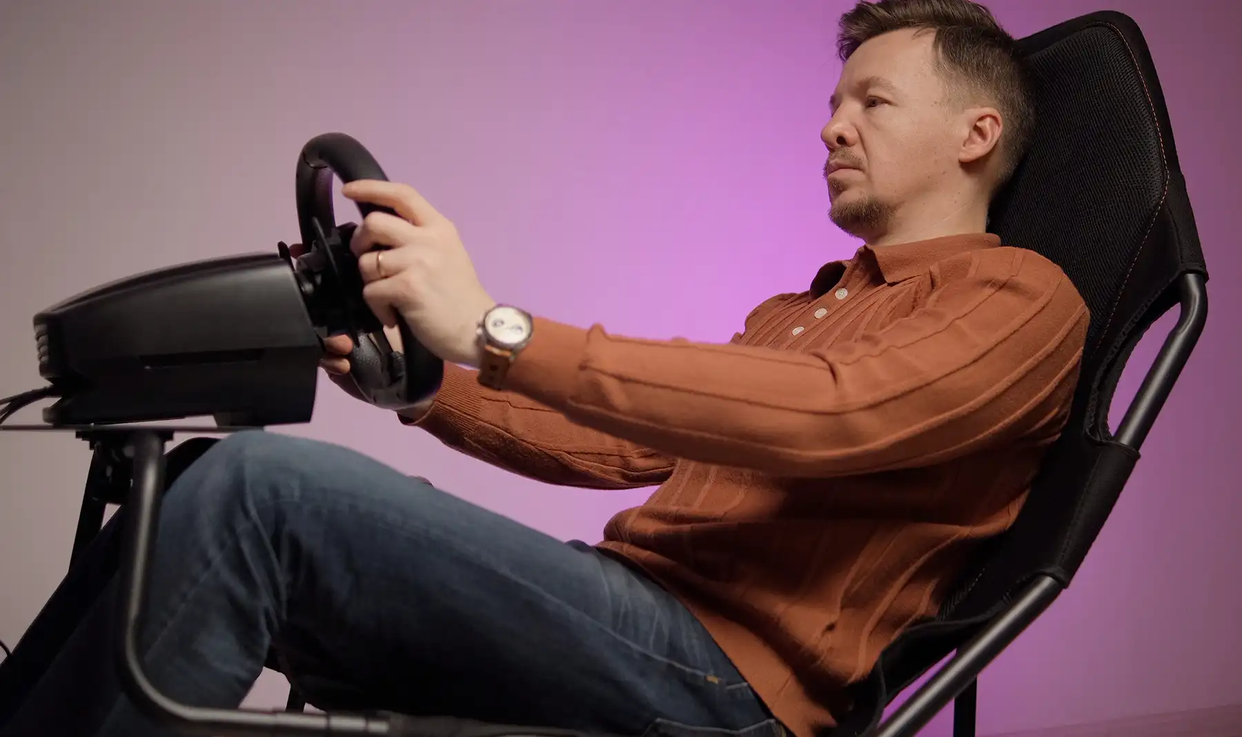 GamePro RS400 y RW070: simracing óptimo con la sensación de carreras reales