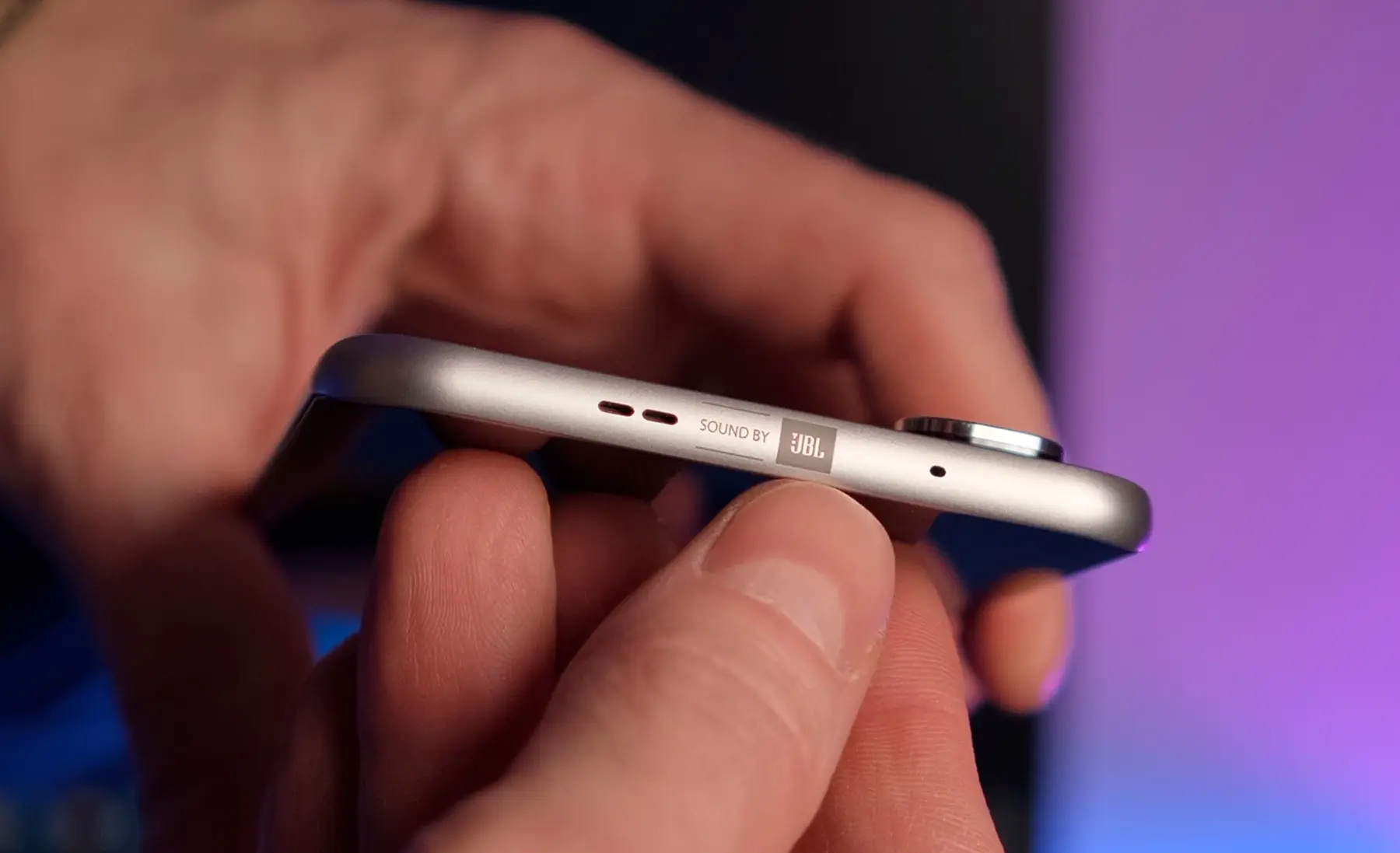 Review of INFINIX HOT 60 PRO+: Thin Body, Modern Capabilities, and Balanced Price