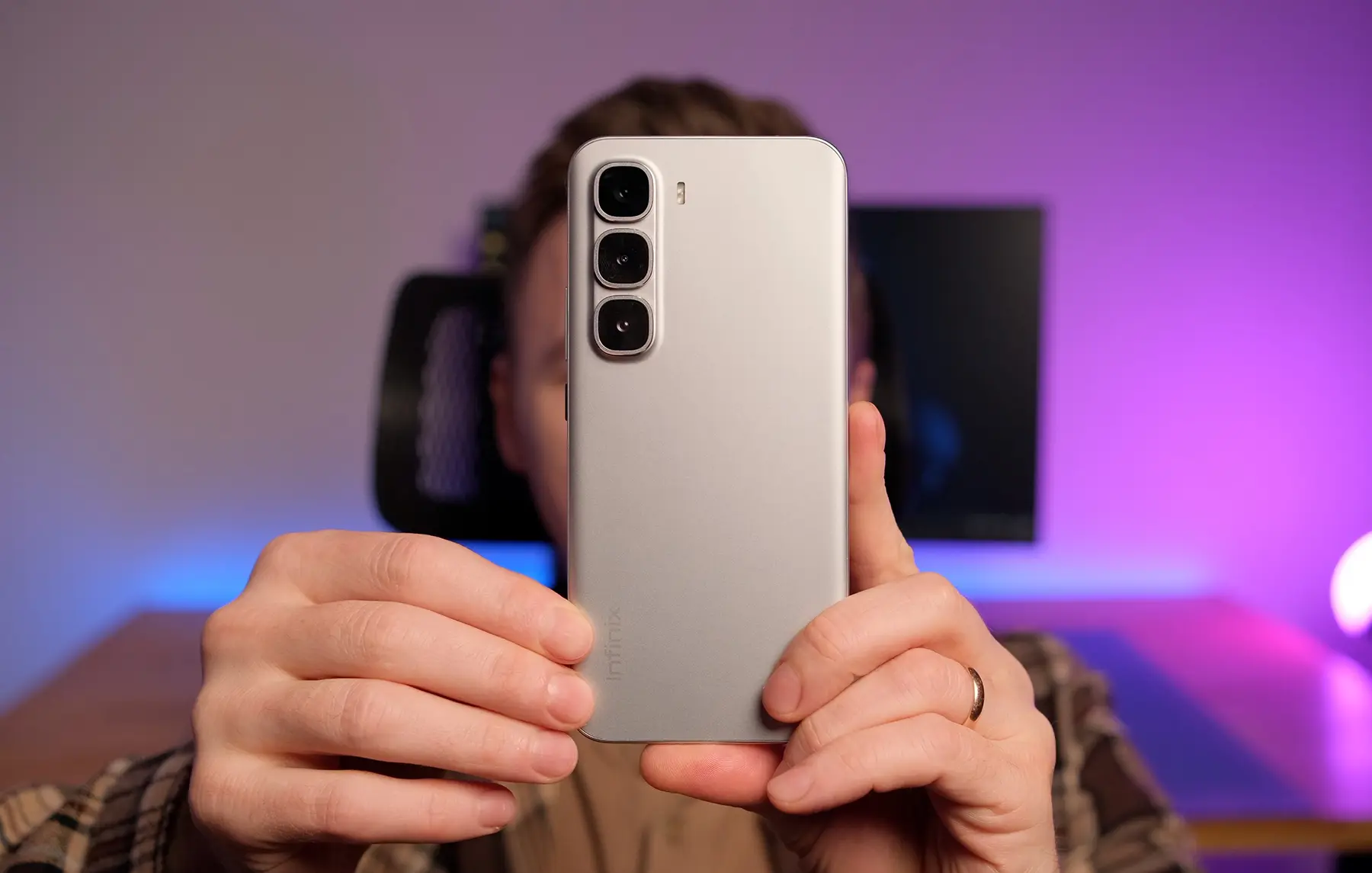 Review of INFINIX HOT 60 PRO+: Thin Body, Modern Capabilities, and Balanced Price