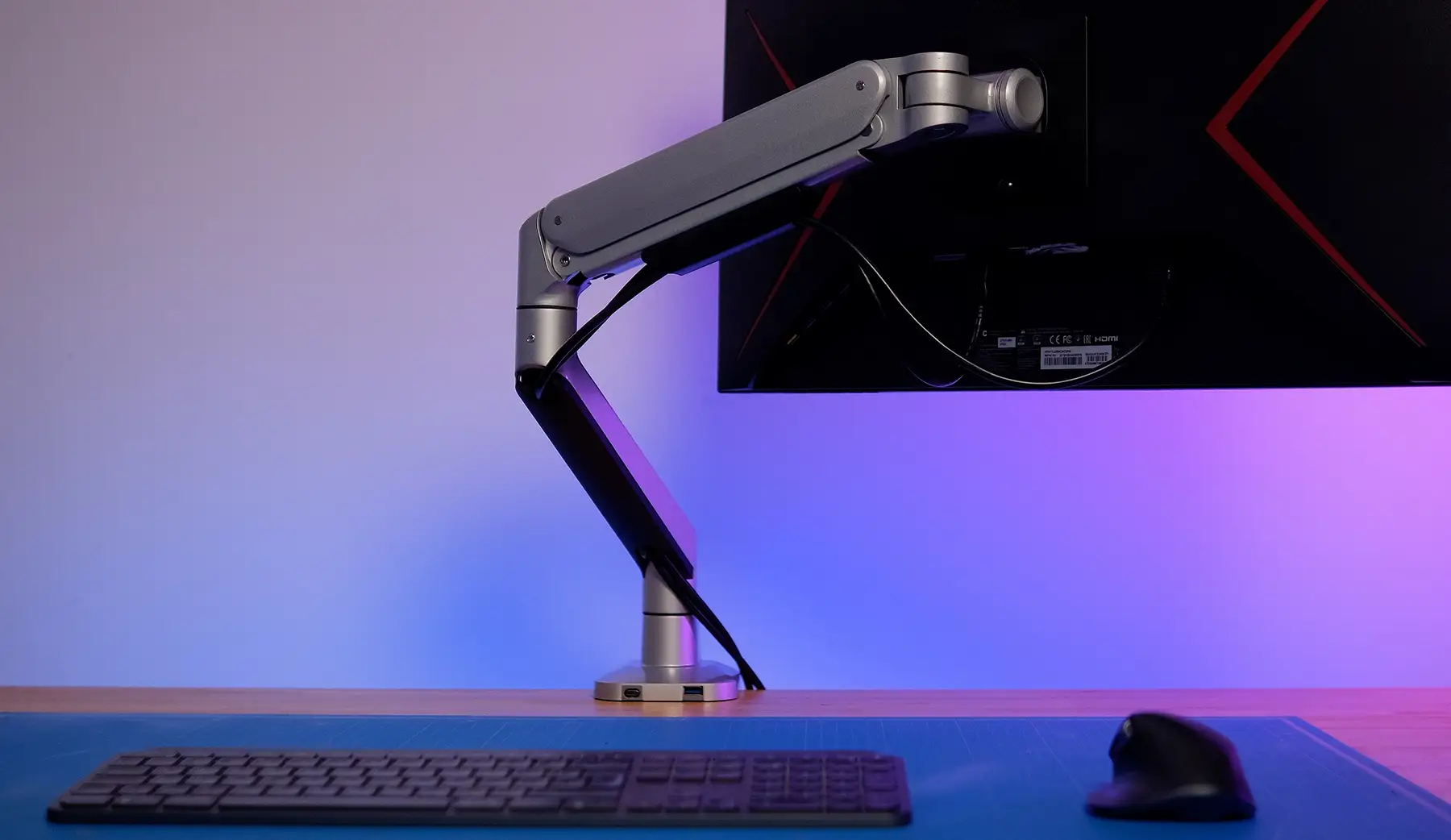 Review of GamePro and OfficePro Mounts: Comfort, Ergonomics, and Order at the Workplace