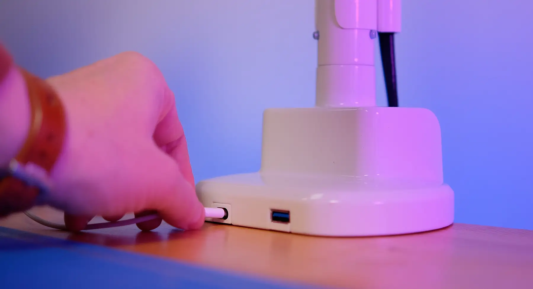 Review of GamePro and OfficePro Mounts: Comfort, Ergonomics, and Order at the Workplace