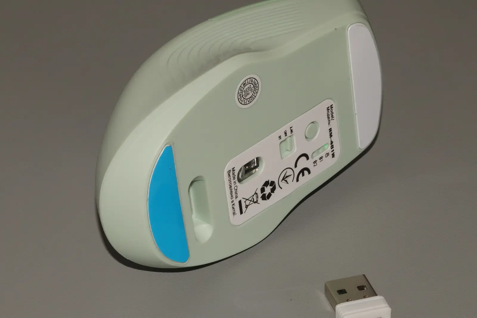 Review of REAL-EL RM-481W: Symmetrical Design, Built-in Display and Triple Connection