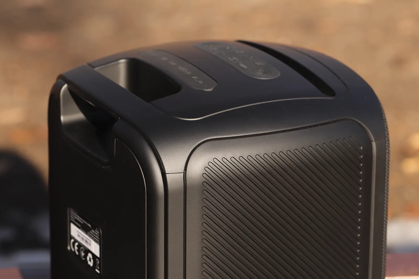 Review of REAL-EL X-760: 65 W boombox with 16-hour autonomy and RGB