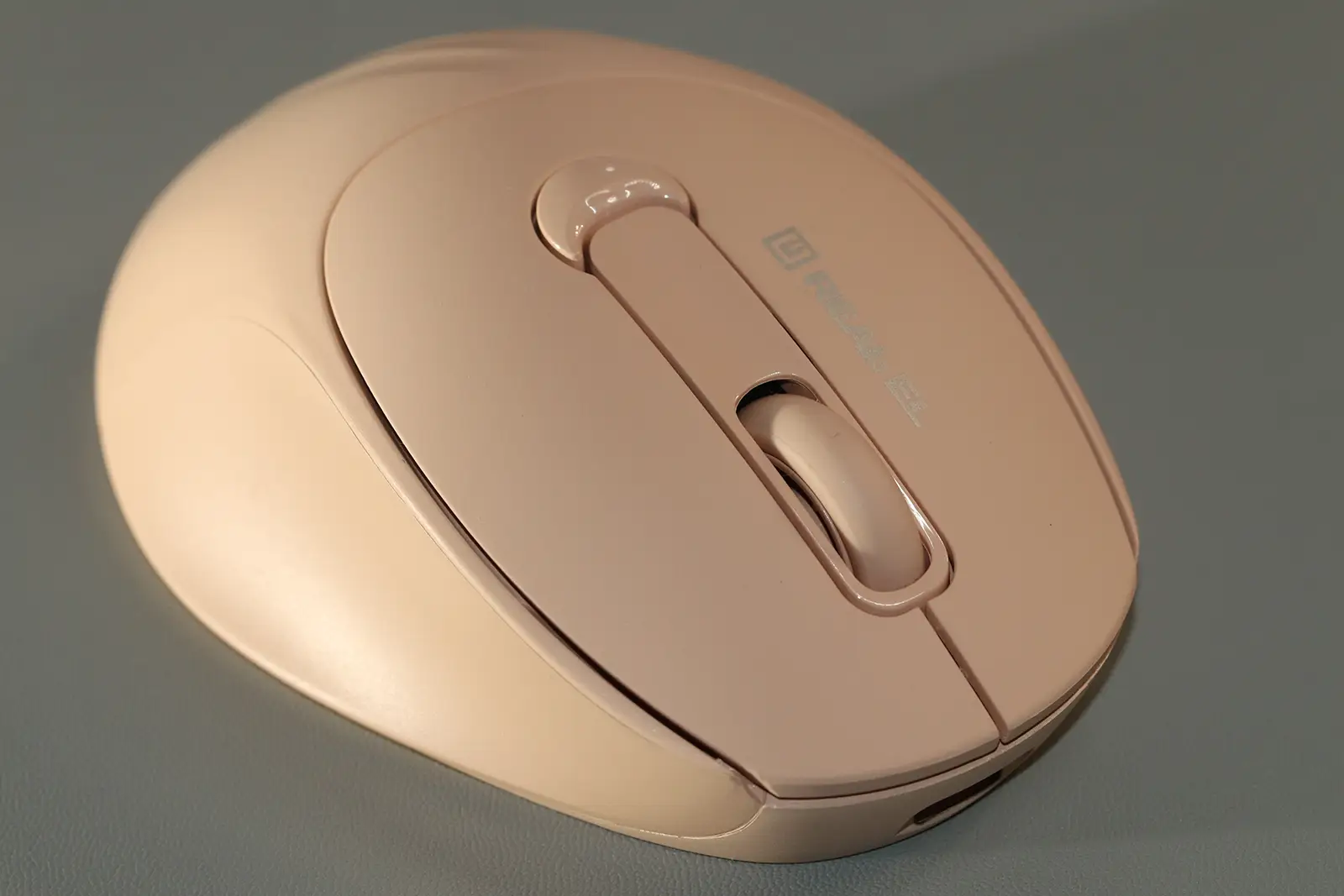 Your Girls' Charisma: Review of the REAL-EL RM-370W Wireless Mouse
