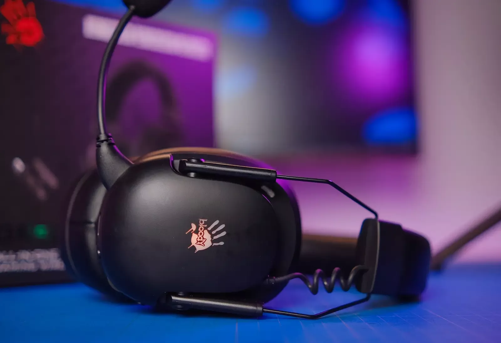 Bloody GR585: universal wireless headset with autonomy up to 80 hours