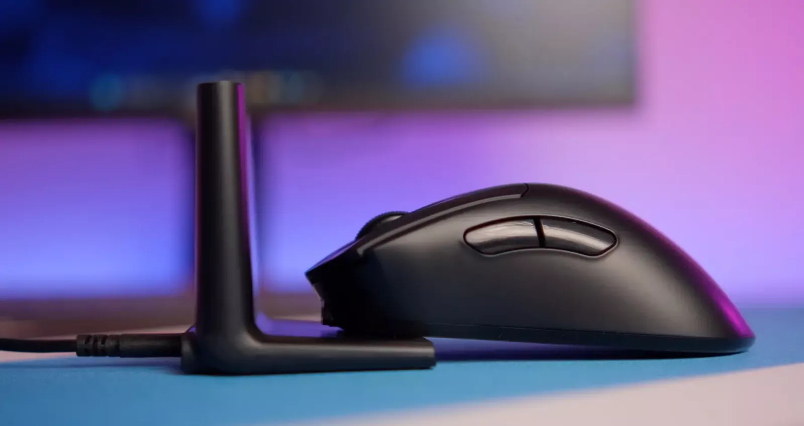 Bloody R73 Ultra Duo: evolution of a wireless gaming mouse with a next-generation docking station