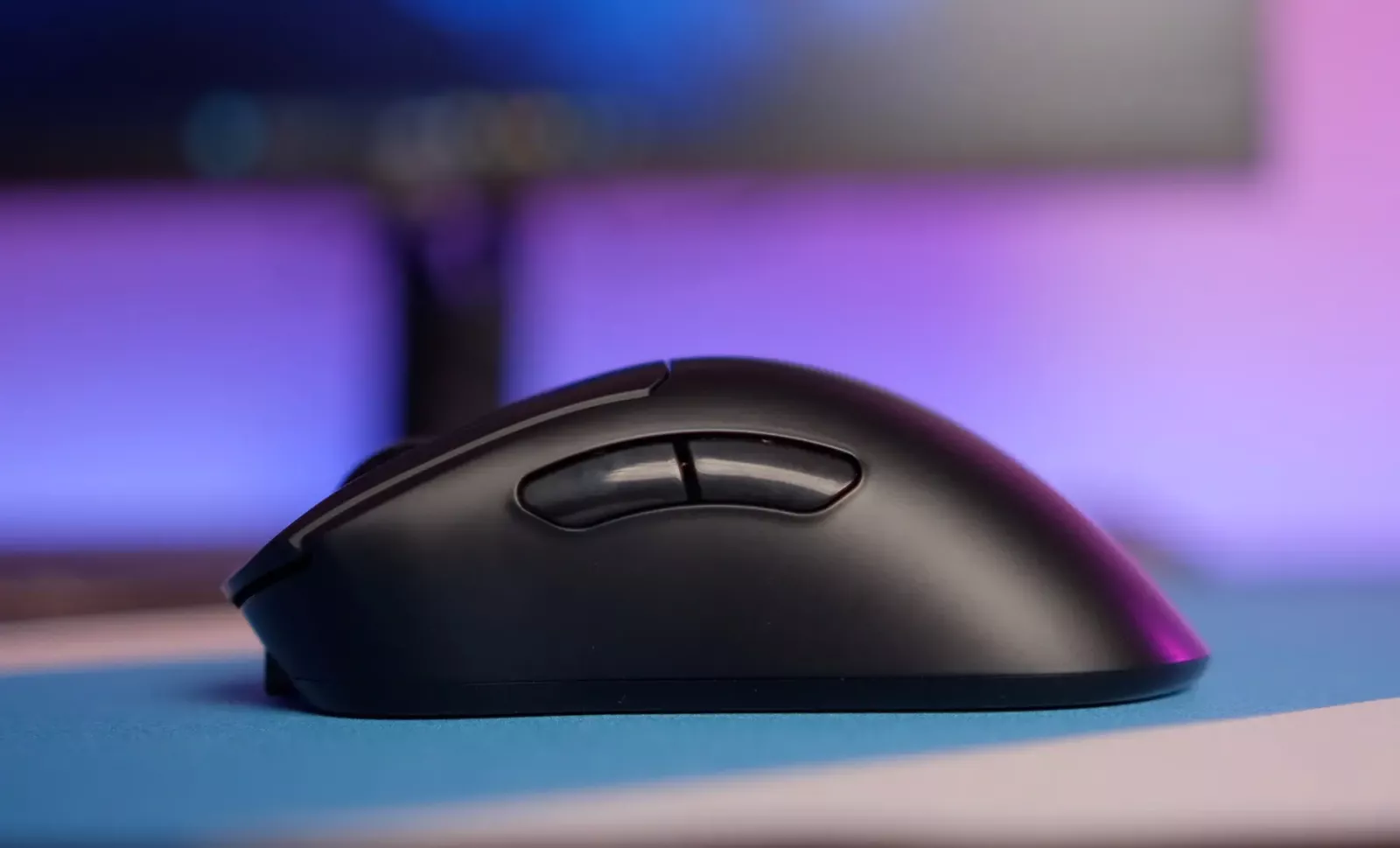 Bloody R73 Ultra Duo: evolution of a wireless gaming mouse with a next-generation docking station