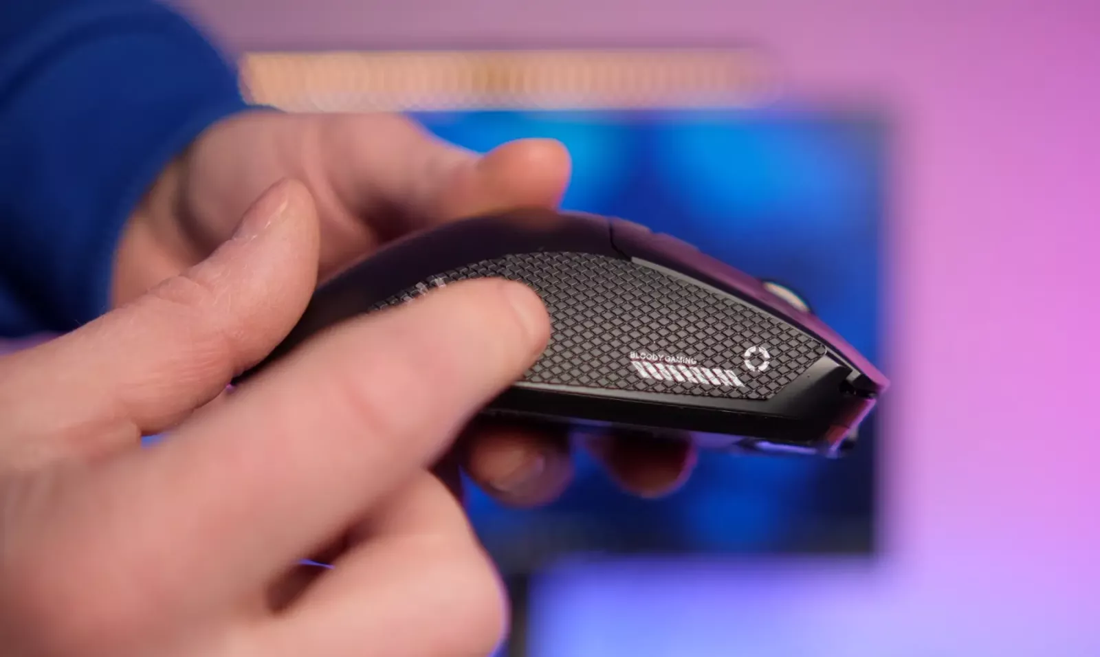 Bloody R73 Ultra Duo: evolution of a wireless gaming mouse with a next-generation docking station