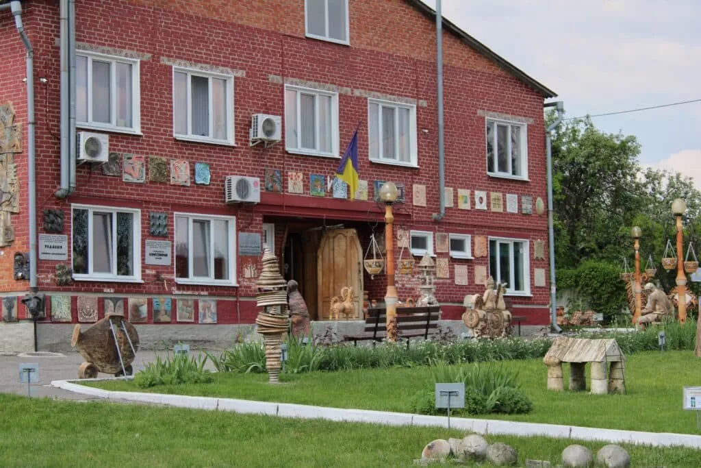 Top 11 Interesting Places to Go and See in Opishnia