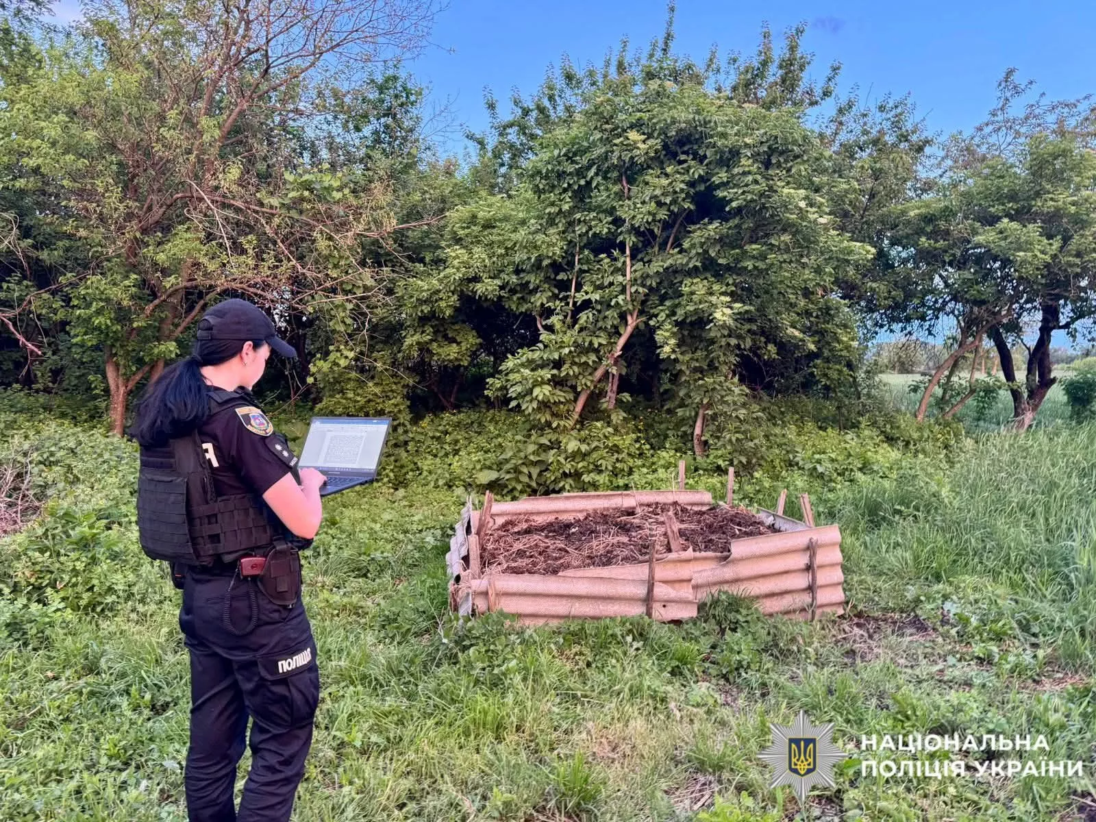 На Київщині чоловік убив співмешканку та закопав тіло у дворі