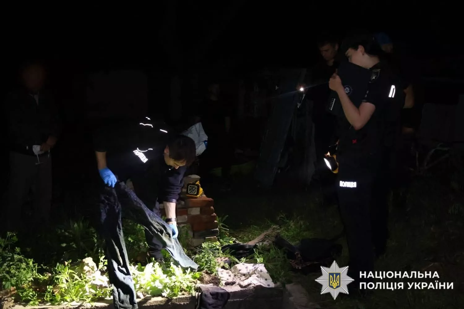На Київщині чоловік убив співмешканку та закопав тіло у дворі