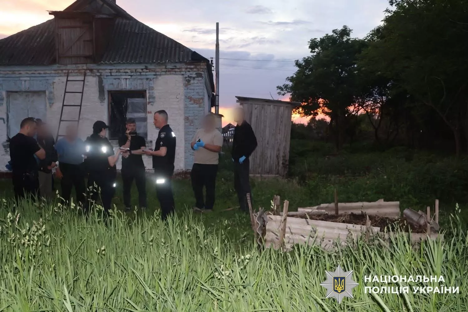 На Київщині чоловік убив співмешканку та закопав тіло у дворі
