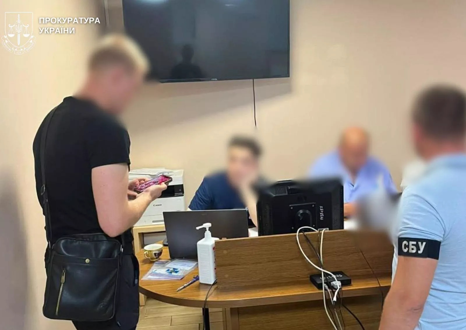 СБУ на Житомирщині заблокувала цинічну схему: фейковий рак для ухилянтів за 15 тисяч доларів