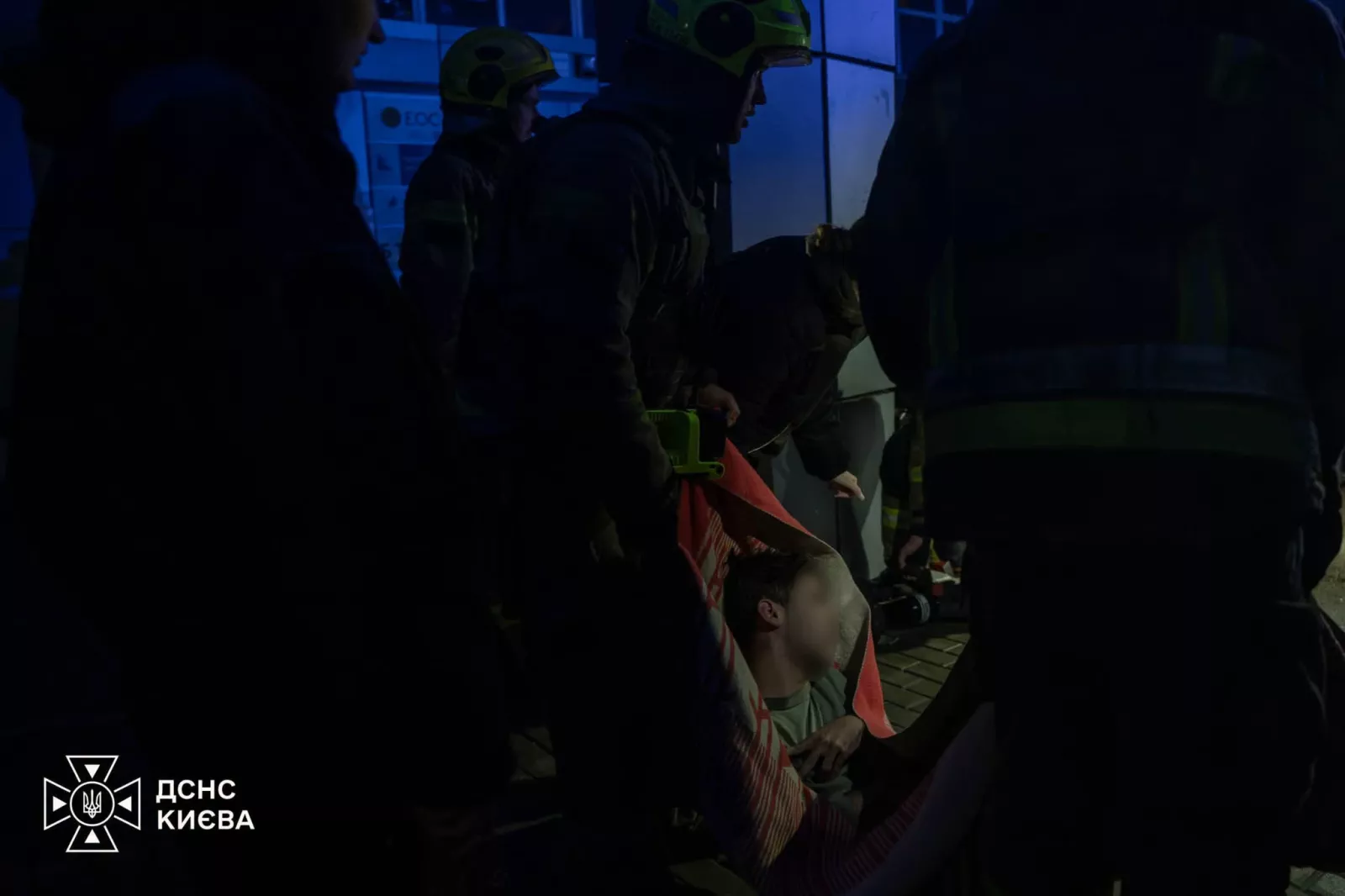 Російська атака на Київ: одна людина загинула, восьмеро постраждали