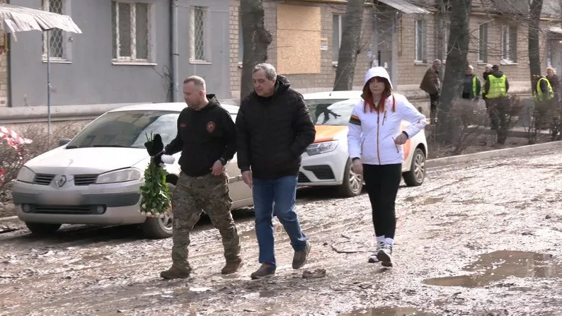 Ракета вбила три покоління однієї родини: у Харкові загинули 13-річна Ліза, її мама та бабуся