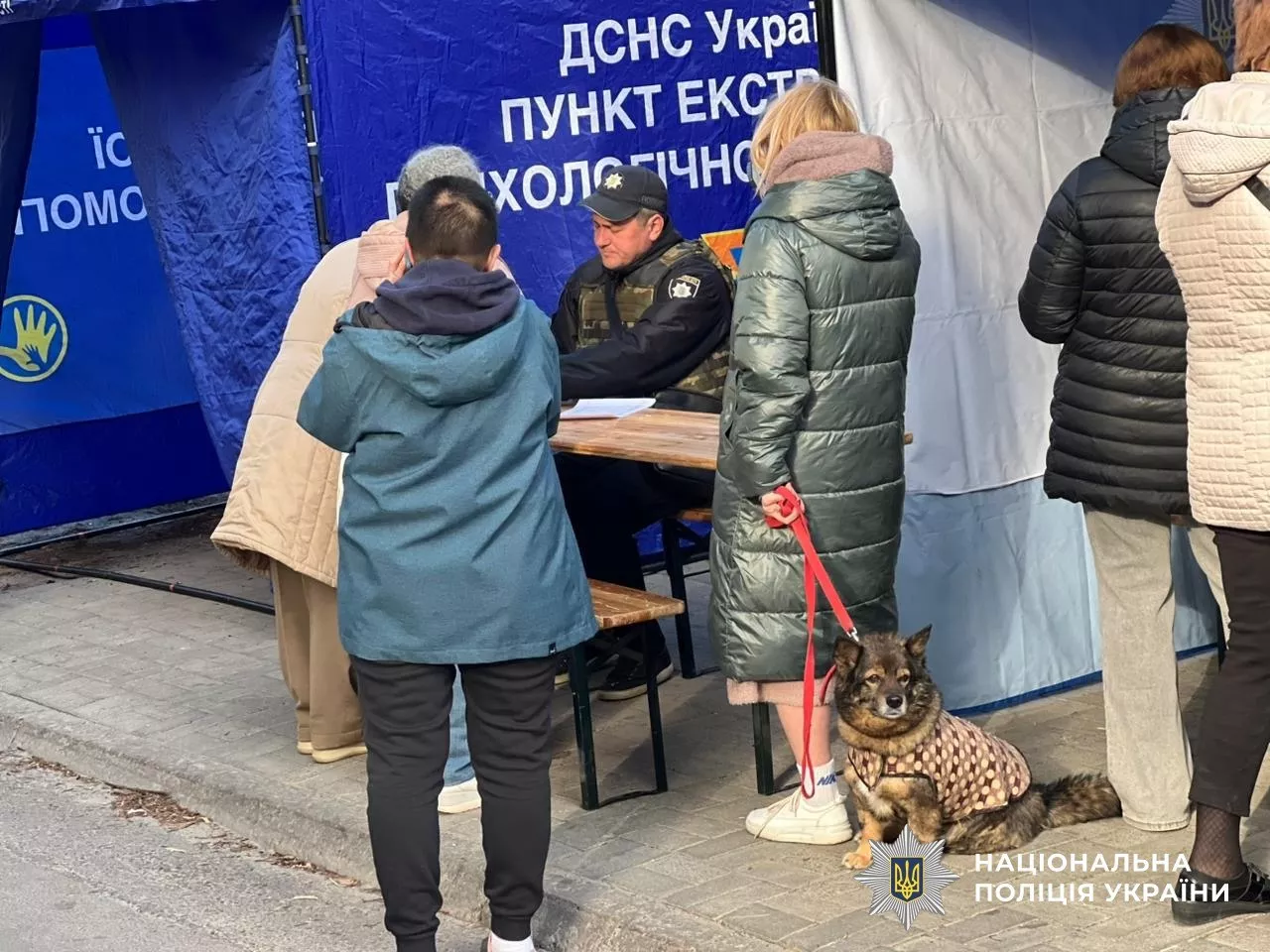Нічна атака на Дніпро: поранені троє людей, сталася пожежа в адмінбудівлі