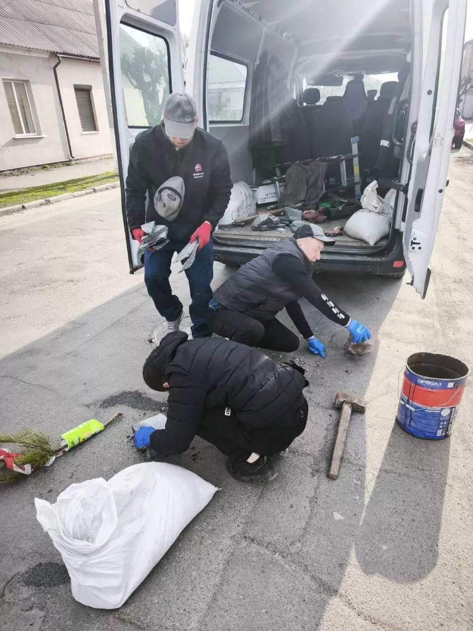 Теракт у Броварах: двох підозрюваних затримано, серед них 17-річний хлопець