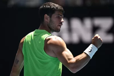 Алькарас впевнено вийшов до півфіналу Australian Open, здолавши Пола у трьох сетах