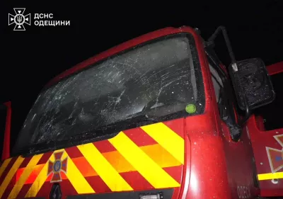 Атака російських військ на Одесщині: пошкоджено порт у Черноморську та техніку ГСЧС