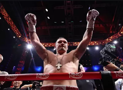 Фабіо Вордлі здобуває титул чемпіона WBO після відмови Усика від поясу