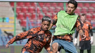 ФК «Шахтар» зіграє важливий матч в Алкмарі, а Ахметов повертається на трибуни спустя 12 років