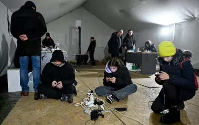 Графіки відключення світла на вихідних: які області постраждають 16 листопада?