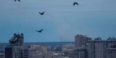 Київ під ударами дронів: загинула жінка, ППО працює всю ніч 25 грудня