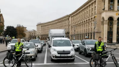 Київ щодня зупиняє Хрещатик: Офіс президента запровадив загальнонаціональну хвилину мовчання