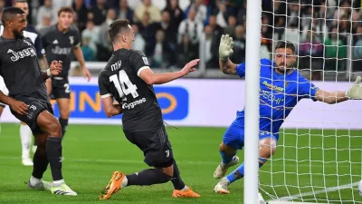 «Комо» розгромив «Пізу» з рахунком 3:0 у черговому матчі Серії А