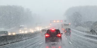 Неприємне похолодання і мокрий сніг: прогнози погоди в Києві на вихідних