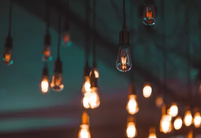 Обмеження електроенергії в Україні: графіки відключень на 4 грудня опубліковані