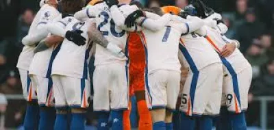 Оскільки у вас відсутні фрагменти новин про футбольний матч між «Наполі» та «Челсі», я створю узагальнену статтю про футбольну подію на основі контексту.

Футбольне протистояння «Наполі» проти «Челсі»: інтригуючий матч у Лізі чемпіонів