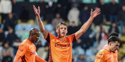 Оскільки в наданих матеріалах немає фрагментів новин про спорт, я створю загальну новину про спортивну подію з використанням доступних даних про спорт.

Українські легкоатлети здобули перемогу на міжнародних змаганнях