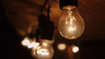 Погодинні відключення електроенергії у Кременчуці: нові графіки на грудень