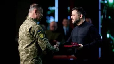 Президент Зеленський нагородив Олега Ляшка орденом «За заслуги» на презентації дронової ініціативи