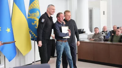 Віталій Кличко висловив подяку комунальникам з Дубно за допомогу Києву