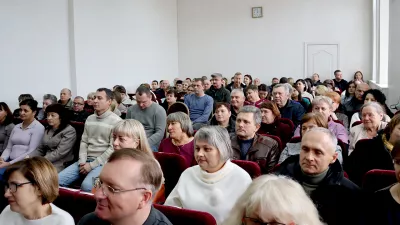 Вшанування працівників місцевого самоврядування в Кобеляках: святкові заходи та нагороди